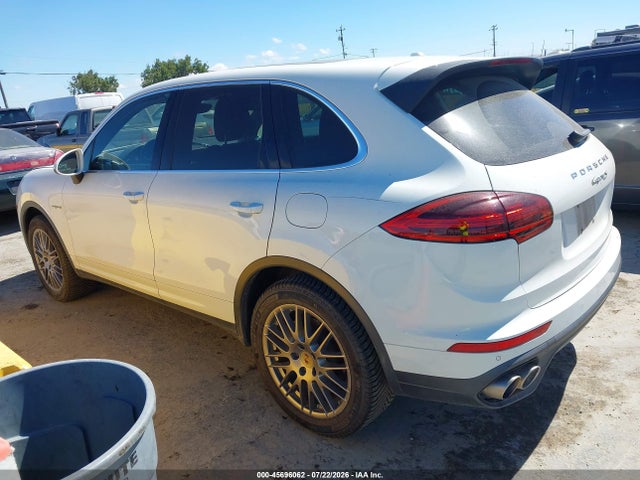 Porsche Cayenne E-hybrid S 2016 WP1AE2A21GLA64332 Image 3