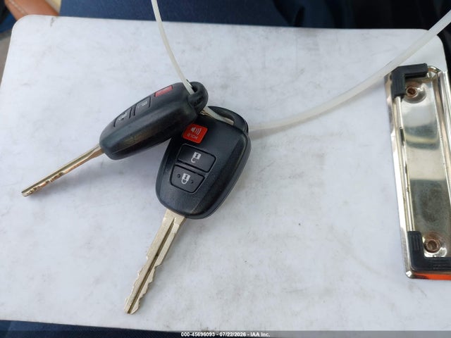 Toyota Prius C One 2015 JTDKDTB32F1090311 Image 11