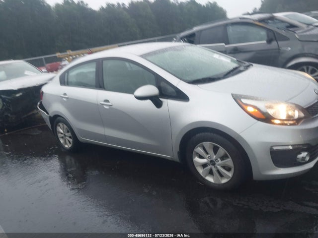 45696132 :رقم المزاد ، KNADN4A36H6016664 vin ، 2017 Kia Rio Ex مزاد بيع