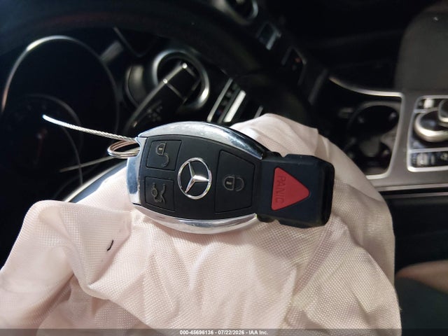 45696136 :رقم المزاد ، WDDWJ4JB4HF342273 vin ، 2017 Mercedes-benz C 300 مزاد بيع