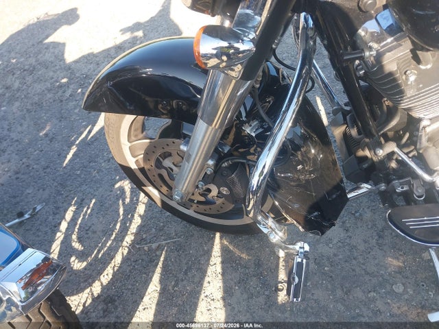 45696137 :رقم المزاد ، 1HD1KBM19BB675316 vin ، 2011 Harley-davidson Flhx مزاد بيع