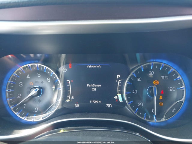 45696156 :رقم المزاد ، 2C4RC1GG8HR525896 vin ، 2017 Chrysler Pacifica Limited مزاد بيع