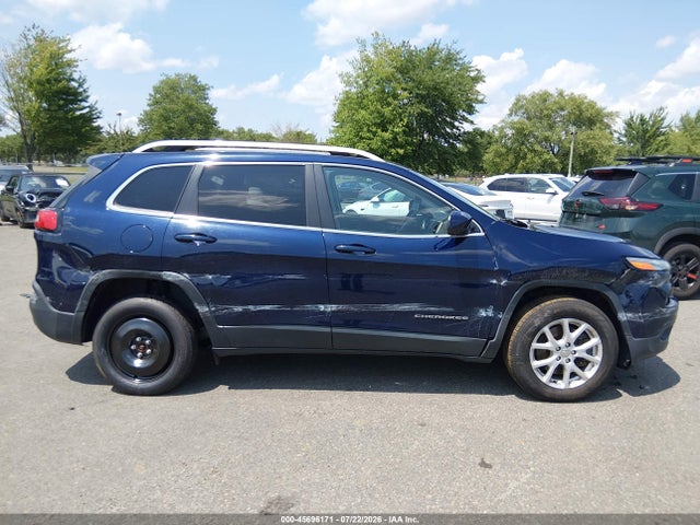 Продаж на аукціоні авто 2016 Jeep Cherokee Latitude, vin: 1C4PJMCS9GW301762, номер лоту: 45696171
