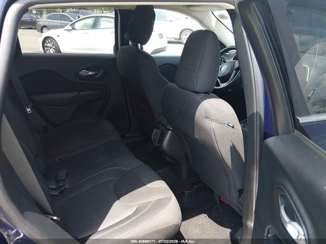 Продаж на аукціоні авто 2016 Jeep Cherokee Latitude, vin: 1C4PJMCS9GW301762, номер лоту: 45696171