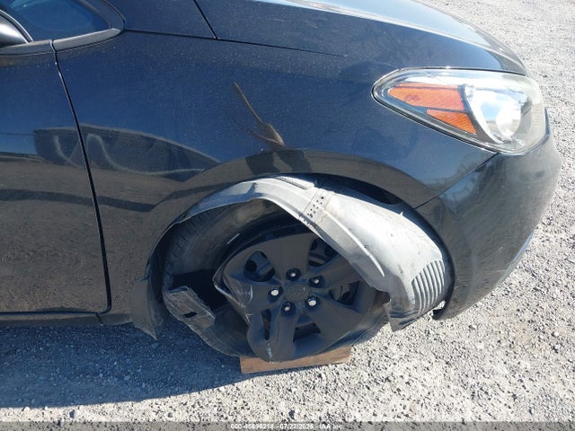 KIA FORTE LX 2016 KNAFK4A66G5545869 Image 13