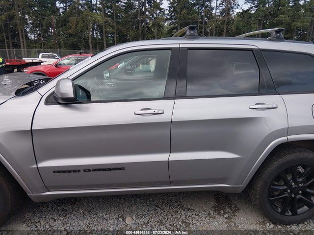 1C4RJFAG2JC491822 Jeep Grand Cherokee Altitude 4x4