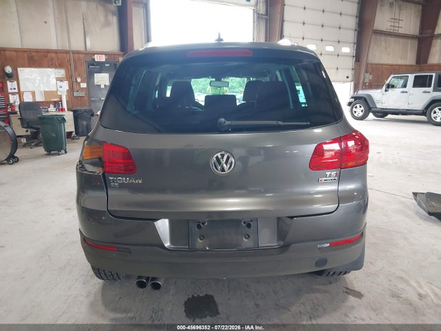 2016 Volkswagen Tiguan Se მანქანა იყიდება აუქციონზე, vin: WVGBV7AX1GW599217, აუქციონის ნომერი: 45696352