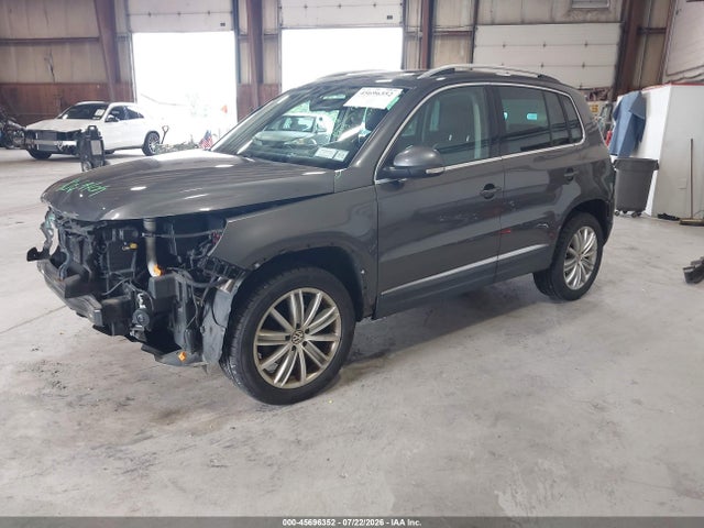 2016 Volkswagen Tiguan Se მანქანა იყიდება აუქციონზე, vin: WVGBV7AX1GW599217, აუქციონის ნომერი: 45696352