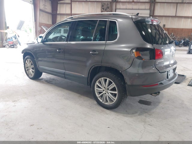 2016 Volkswagen Tiguan Se მანქანა იყიდება აუქციონზე, vin: WVGBV7AX1GW599217, აუქციონის ნომერი: 45696352