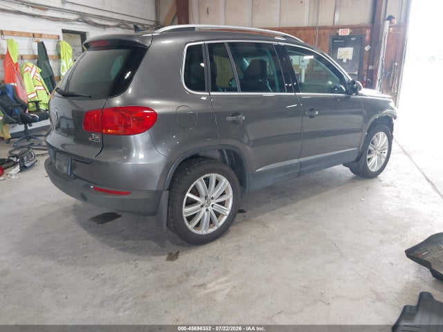 2016 Volkswagen Tiguan Se მანქანა იყიდება აუქციონზე, vin: WVGBV7AX1GW599217, აუქციონის ნომერი: 45696352
