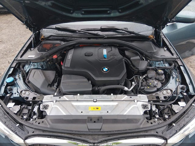 45696382 :رقم المزاد ، 3MW5P7J0XM8C18206 vin ، 2021 Bmw 330e مزاد بيع