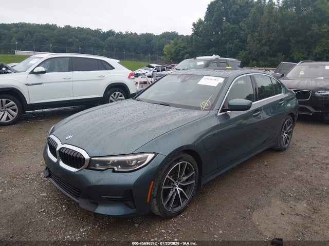 45696382 :رقم المزاد ، 3MW5P7J0XM8C18206 vin ، 2021 Bmw 330e مزاد بيع