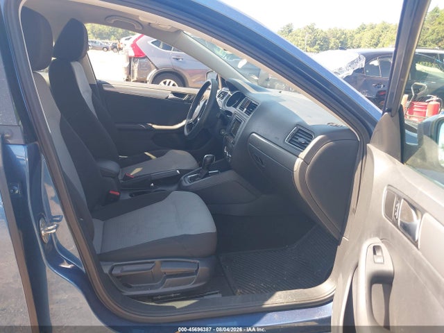 45696387 :رقم المزاد ، 3VW2B7AJ5HM239519 vin ، 2017 Volkswagen Jetta 1.4t S مزاد بيع