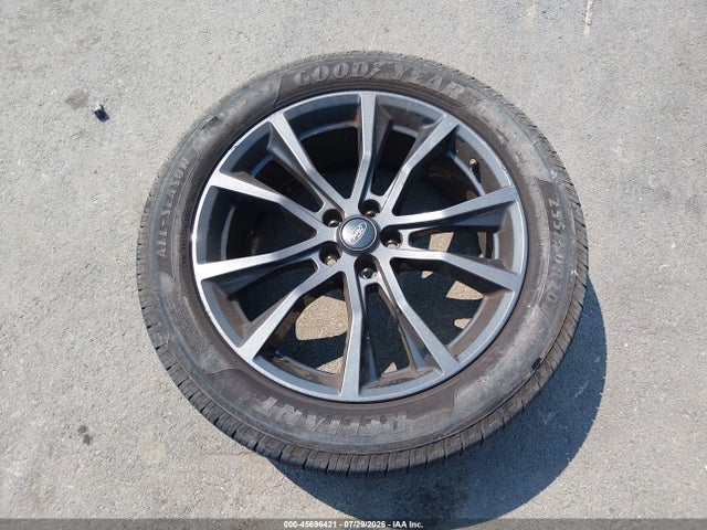 45696421 :رقم المزاد ، 1FM5K8D86KGA38319 vin ، 2019 Ford Explorer Xlt مزاد بيع