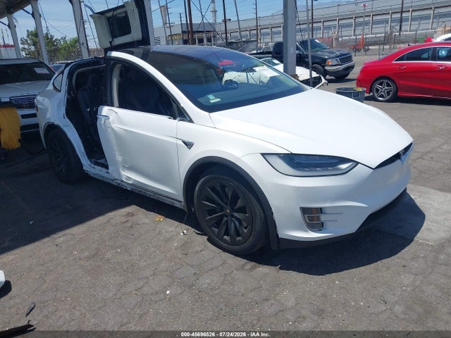 45696526 :رقم المزاد ، 5YJXCDE24HF032390 vin ، 2017 Tesla Model X 100d/75d/90d مزاد بيع