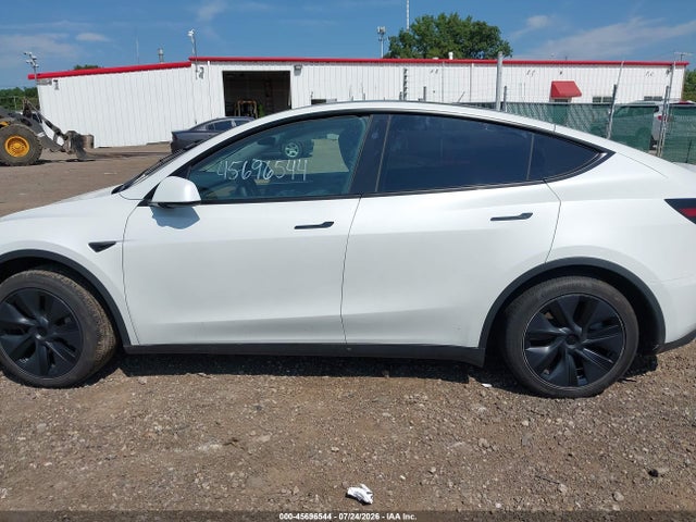 Продаж на аукціоні авто 2025 Tesla Model Y Long Range Dual Motor All-wheel Drive, vin: 7SAYGDEE8SF245260, номер лоту: 45696544