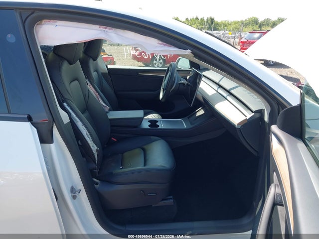 Продаж на аукціоні авто 2025 Tesla Model Y Long Range Dual Motor All-wheel Drive, vin: 7SAYGDEE8SF245260, номер лоту: 45696544