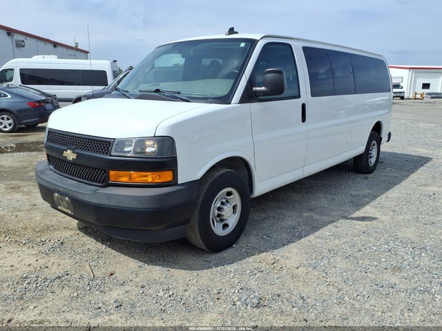 Chevrolet Express 3500 Ls 2019 1GAZGNFG2K1334976 Image 2