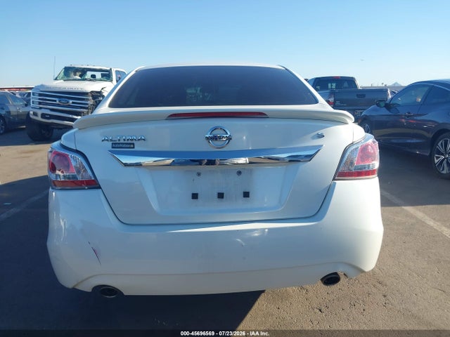 Nissan Altima 2.5 S 2015 1N4AL3AP3FC114547 Image 16