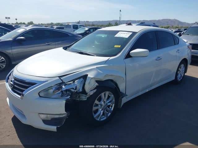 Nissan Altima 2.5 S 2015 1N4AL3AP3FC114547 Image 2