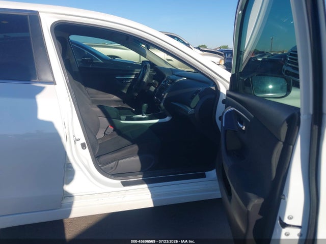 Nissan Altima 2.5 S 2015 1N4AL3AP3FC114547 Image 5