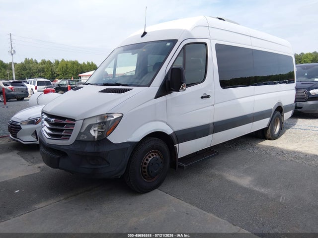 Freightliner Sprinter 3500 2017 WDPPF4CC1HP575066 Image 2