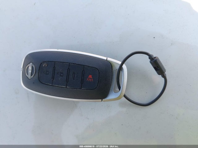 3N1CN8EV8SL838335 Nissan Versa 1.6 Sv