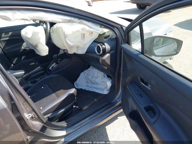 3N1CN8EV8SL838335 Nissan Versa 1.6 Sv