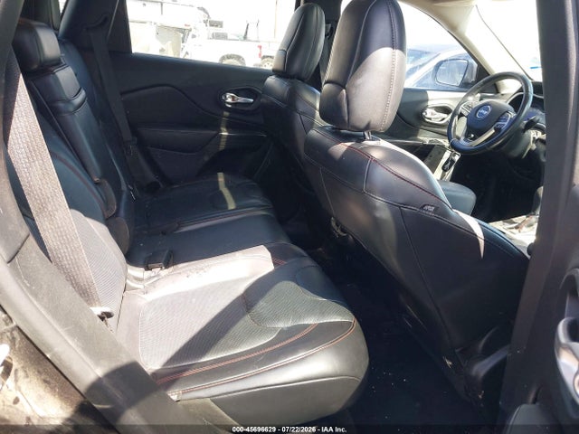 45696629 :رقم المزاد ، 1C4PJMBS2GW368785 vin ، 2016 Jeep Cherokee Trailhawk مزاد بيع