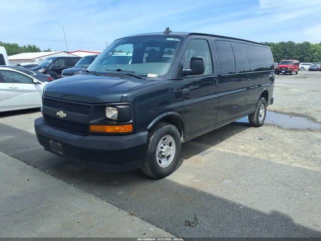 Chevrolet Express 3500 Ls 2017 1GAZGNFG8H1293651 Image 2