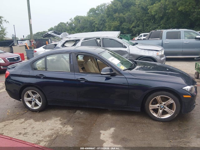 45696647 :رقم المزاد ، WBA3B5C57DF595389 vin ، 2013 Bmw 328i Xdrive مزاد بيع