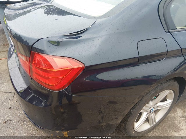 45696647 :رقم المزاد ، WBA3B5C57DF595389 vin ، 2013 Bmw 328i Xdrive مزاد بيع