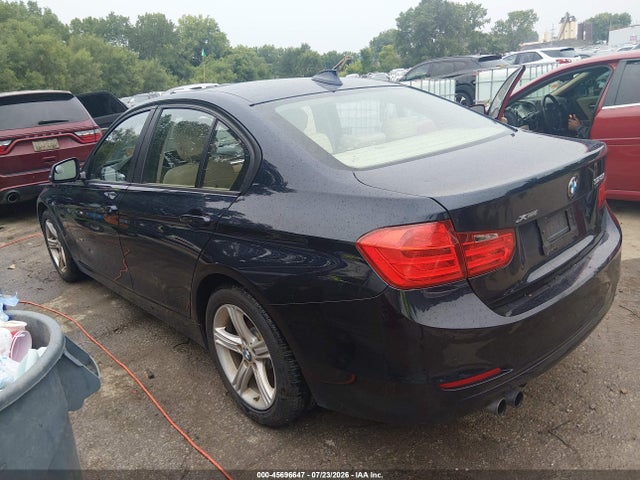45696647 :رقم المزاد ، WBA3B5C57DF595389 vin ، 2013 Bmw 328i Xdrive مزاد بيع
