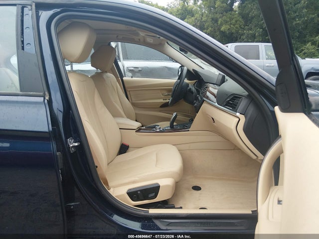 45696647 :رقم المزاد ، WBA3B5C57DF595389 vin ، 2013 Bmw 328i Xdrive مزاد بيع