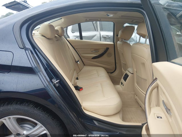45696647 :رقم المزاد ، WBA3B5C57DF595389 vin ، 2013 Bmw 328i Xdrive مزاد بيع