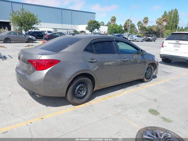 Продаж на аукціоні авто 2018 Toyota Corolla Xle, vin: 2T1BURHE3JC029484, номер лоту: 45696651