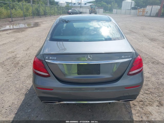 Продажа на аукционе авто 2017 Mercedes-benz E 300 4matic, vin: WDDZF4KB4HA133500, номер лота: 45696682