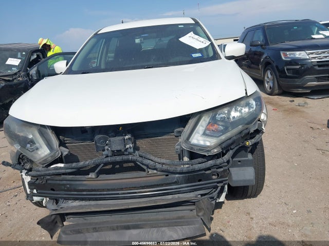 2018 Nissan Rogue S მანქანა იყიდება აუქციონზე, vin: 5N1AT2MTXJC733504, აუქციონის ნომერი: 45696683