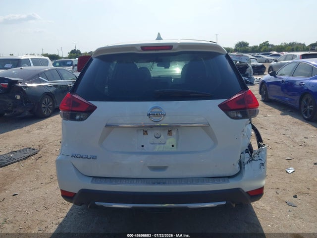 2018 Nissan Rogue S მანქანა იყიდება აუქციონზე, vin: 5N1AT2MTXJC733504, აუქციონის ნომერი: 45696683
