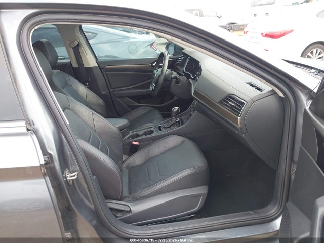 3VWGB7BU3KM181304 Volkswagen Jetta 1.4t Sel Premium