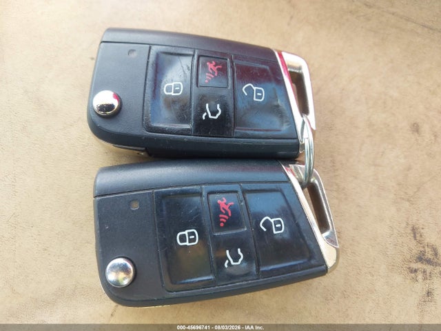 45696741 :رقم المزاد ، 3VWG57AU0LM005868 vin ، 2020 Volkswagen Golf 1.4t Tsi مزاد بيع