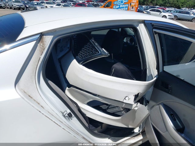 KIA Optima Lx 2015 KNAGM4A70F5606297 Image 8