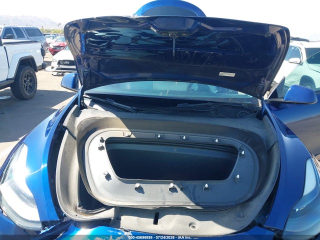 Продажа на аукционе авто 2022 Tesla Model Y Long Range Dual Motor All-wheel Drive, vin: 7SAYGDEE7NF533680, номер лота: 45696898