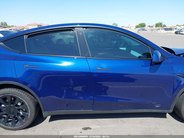 Продажа на аукционе авто 2022 Tesla Model Y Long Range Dual Motor All-wheel Drive, vin: 7SAYGDEE7NF533680, номер лота: 45696898
