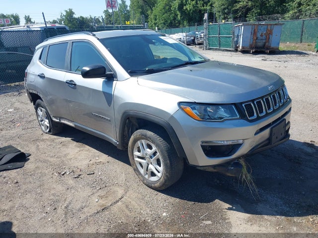 45696909 :رقم المزاد ، 3C4NJDAB4JT177004 vin ، 2018 Jeep Compass Sport 4x4 مزاد بيع