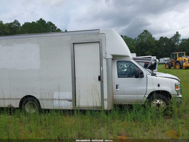 Продажа на аукционе авто 2022 Ford E-series Cutaway, vin: 1FDWE3FN3NDC19918, номер лота: 45696936