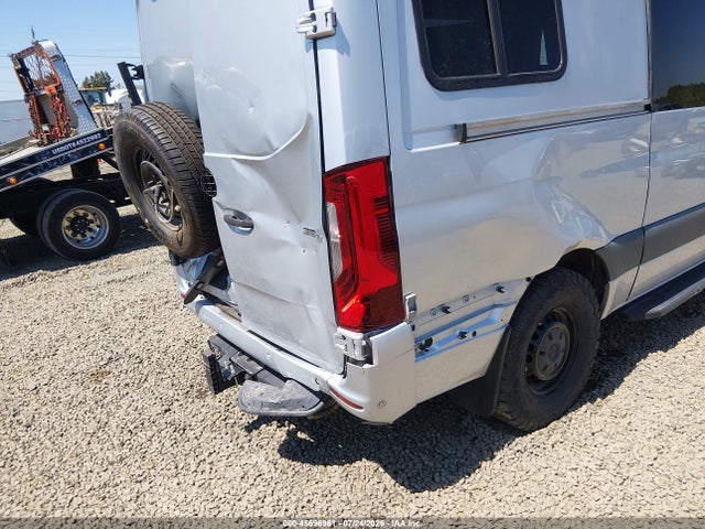 WD4PF0CD1KP190323 Mercedes-Benz Sprinter 2500 Standard Roof V6