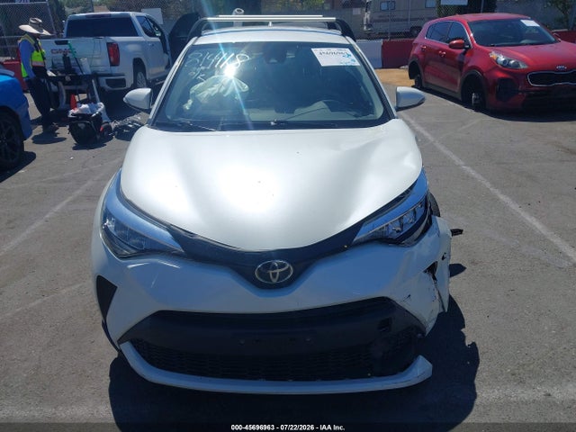 JTNKHMBX2L1065350 Toyota C-HR LE