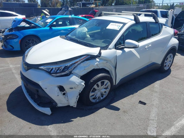 JTNKHMBX2L1065350 Toyota C-HR LE