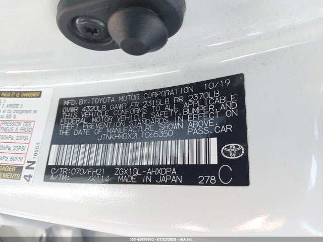 JTNKHMBX2L1065350 Toyota C-HR LE